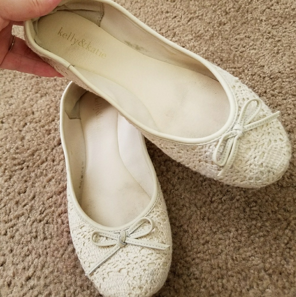 Cream Lace Ballet Flats