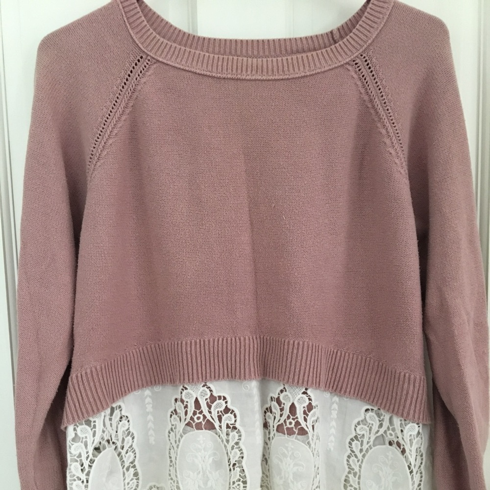 🍂American Eagle sweater.