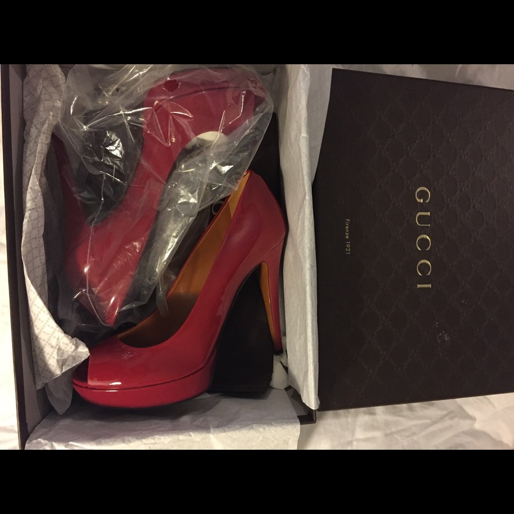 Gucci Raspberry Heels