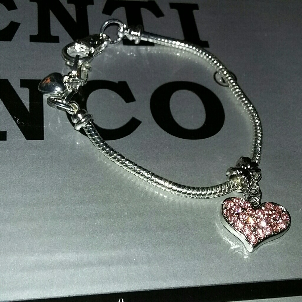!Price Drop! Yummy Pink Crystal Heart Bracelet