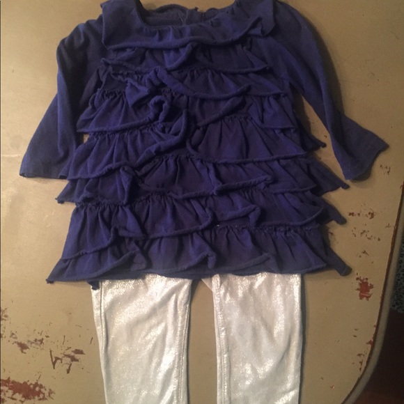 Ruffle top with shiny jeggings - Picture 1 of 1