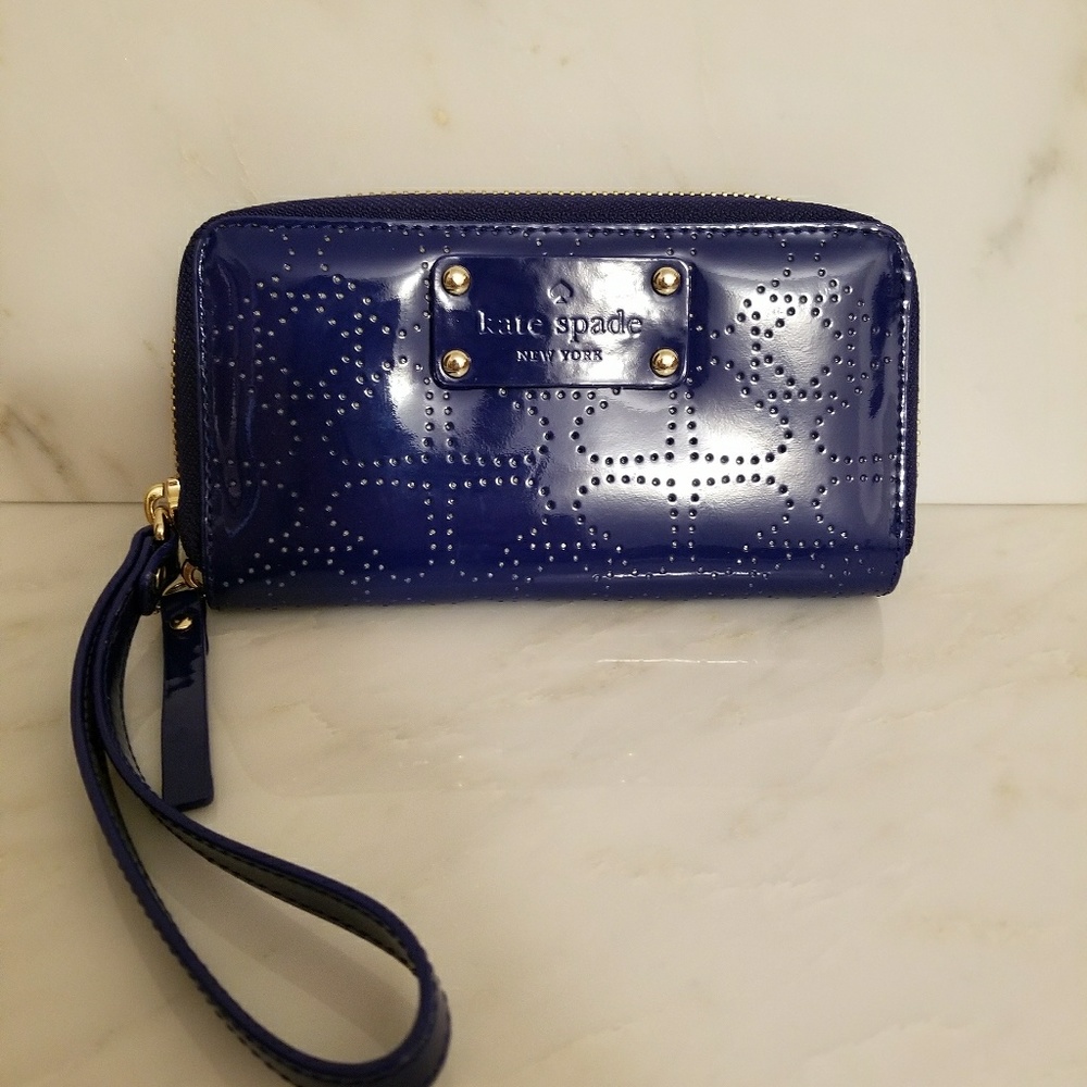 Kate Spade Zip Around Wristlet