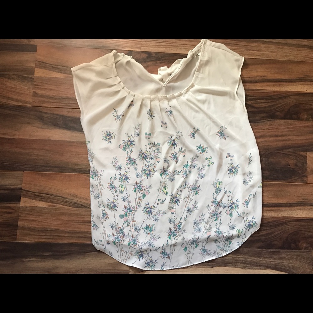 LC Lauren Conrad Flowy Floral Blouse