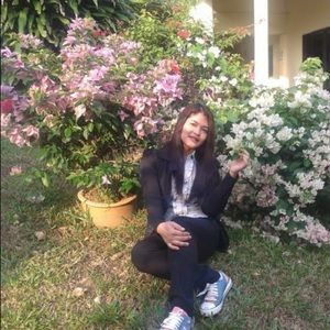 Meet your Posher, Rebecca