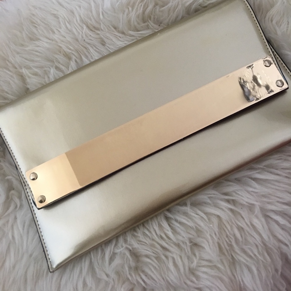 Nude Clutch