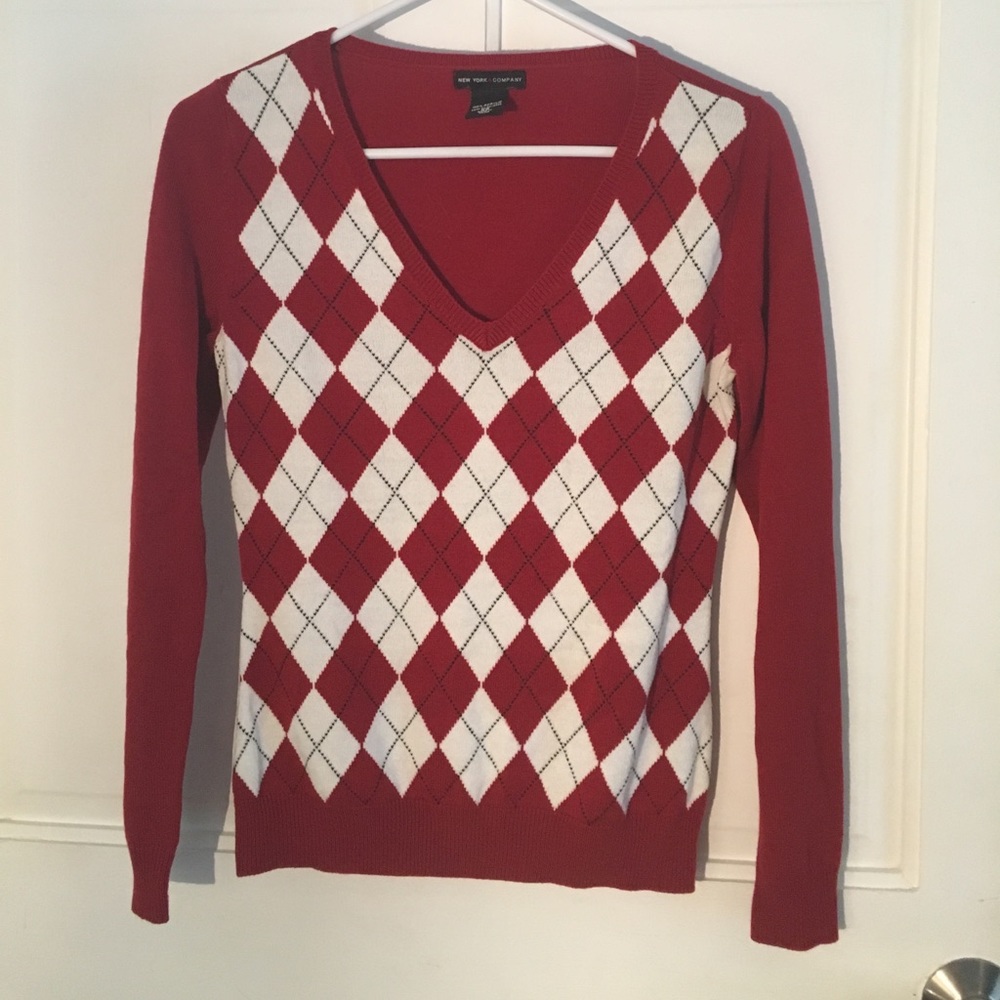 LAST CHANCE! NY&Co red and white argyle sweater