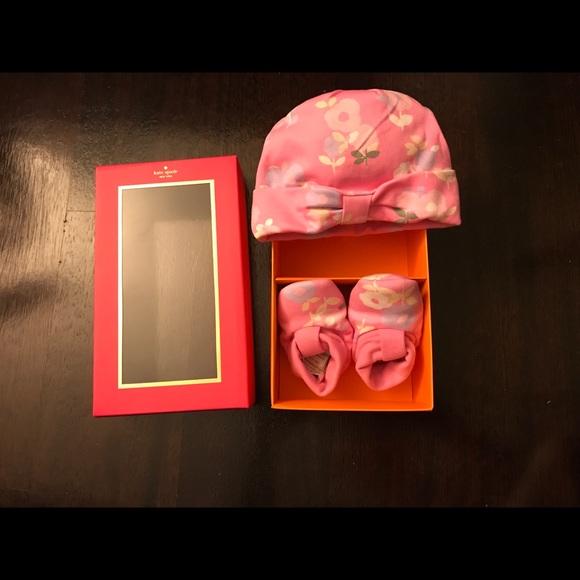 💕HP💕Kate Spade Cap & Bootie Set (Dented Box) - Picture 2 of 4