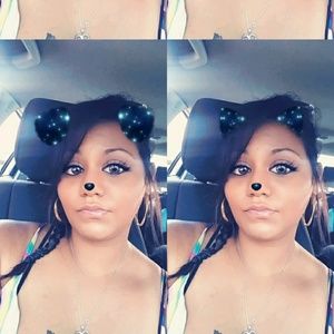 Meet your Posher, Mia