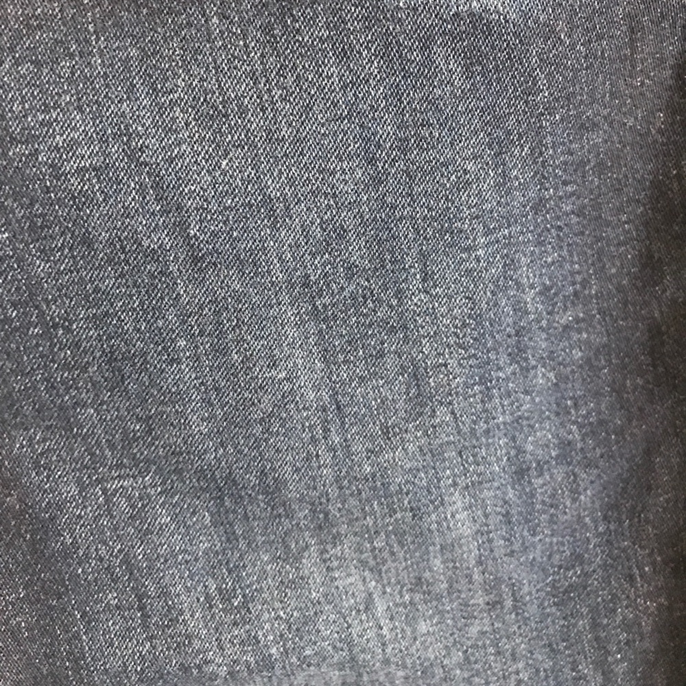 True Religion - Picture 5 of 8
