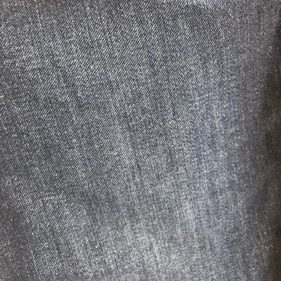 True Religion - Picture 5 of 8