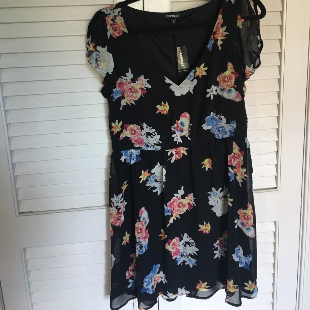 BRAND NEW Express Floral Dress