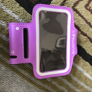 iPhone arm band