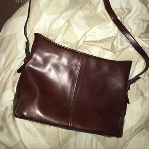 Carlos D'Santi Purse