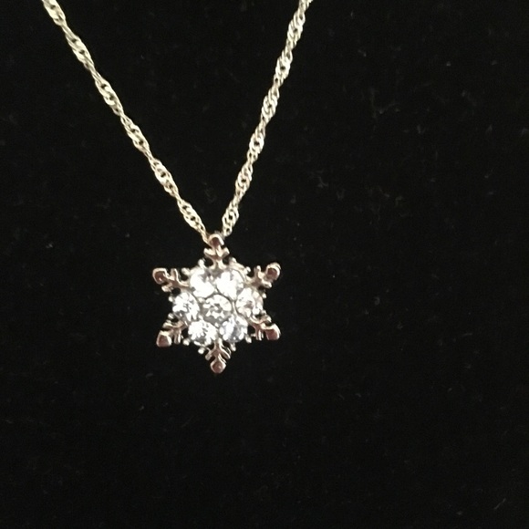 snowflake with rhinestones on the sterling silver - Picture 3 of 3