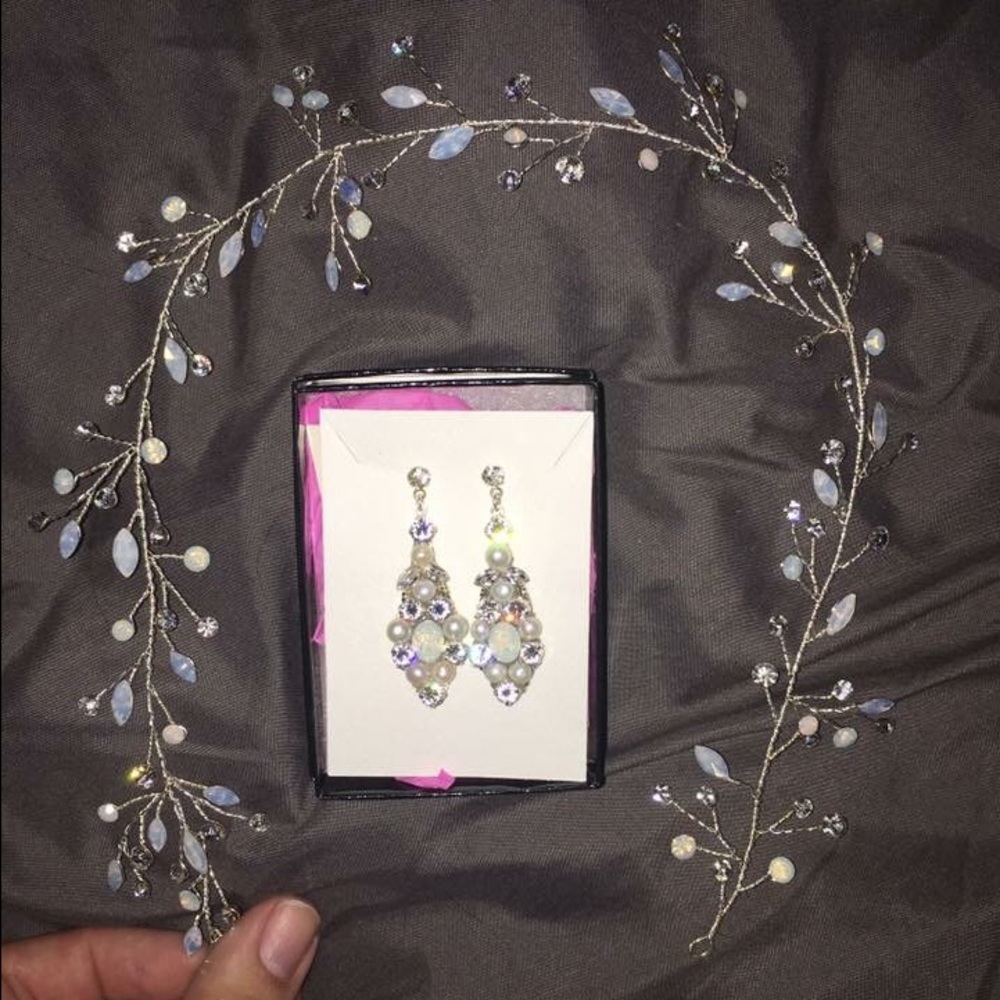 Bridal accessories