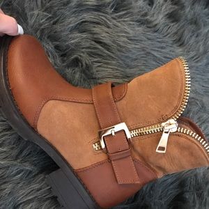 2 toned brown fall booties