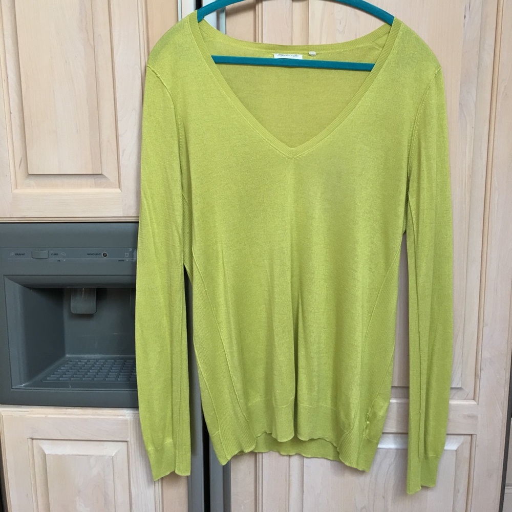 Barely worn long sleeve sweater