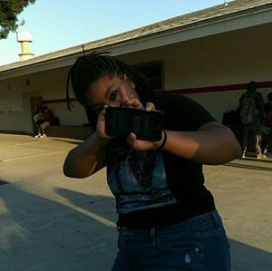 Meet your Posher, Zemirah