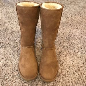 Authentic Ugg boots size 7
