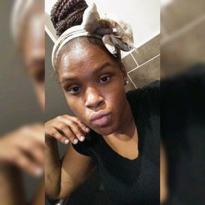 Meet your Posher, Iesha