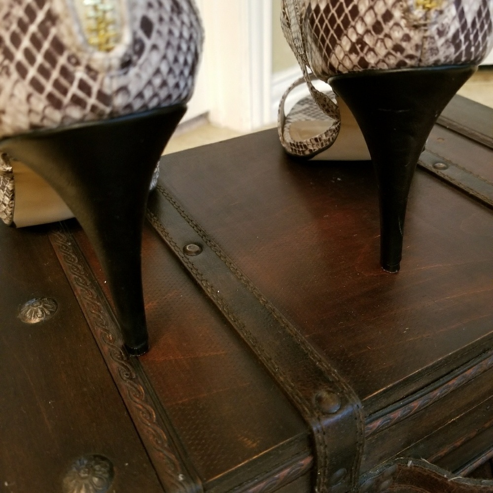 Report Signature Shoes - Picture 4 of 5