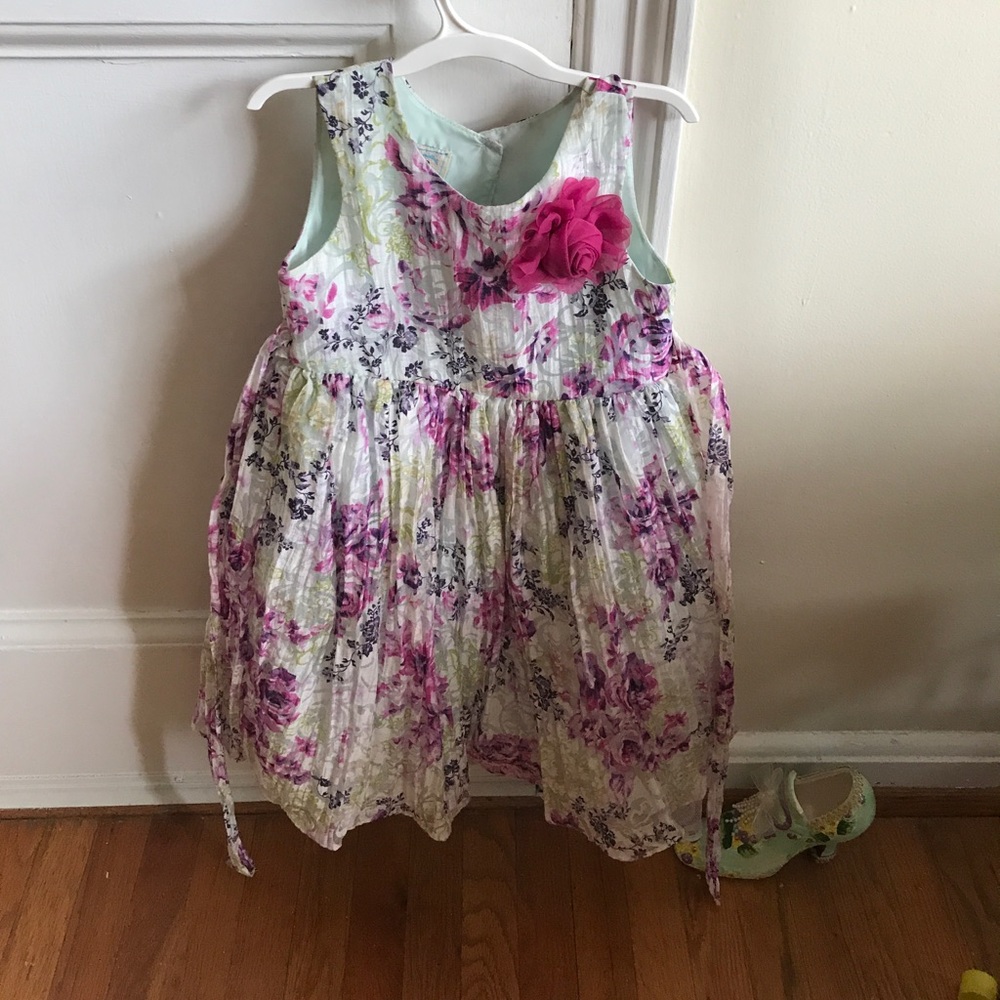 Girls dress