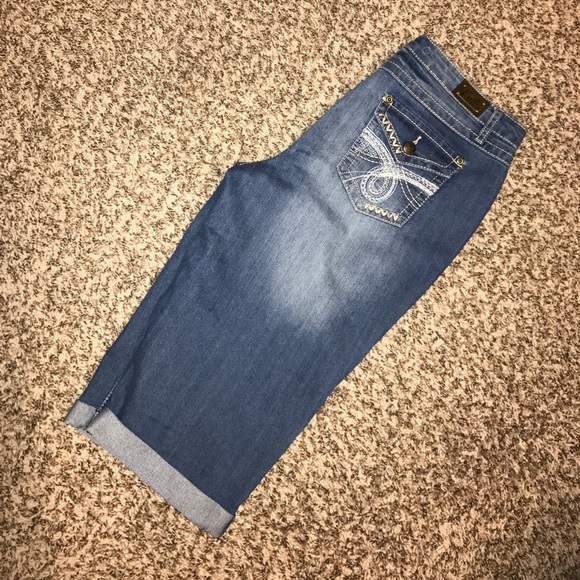 Earl Jeans Denim - Embellished Cropped Jeans
