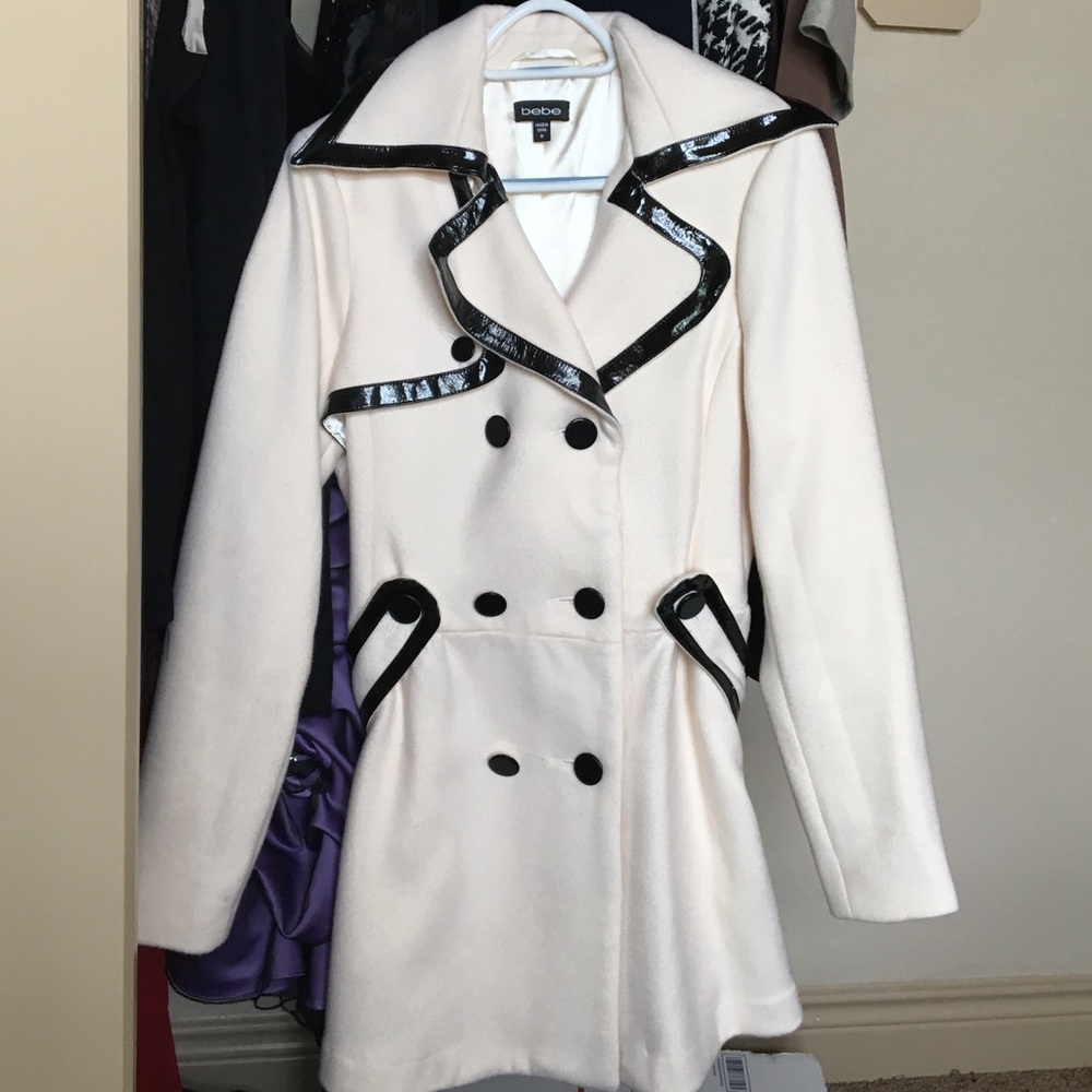 Bebe Trench Coat Medium