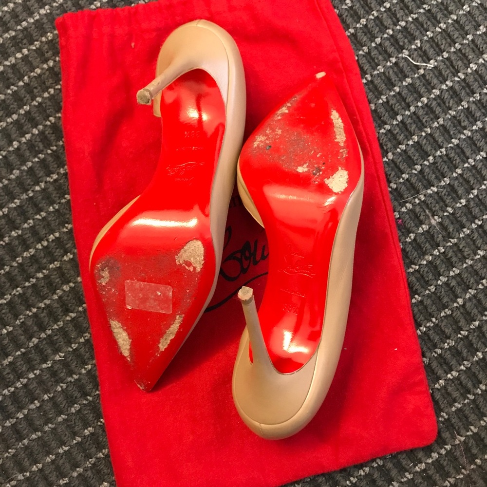 100% Authentic Christian Louboutin pump sz EU38.5 - Picture 2 of 4