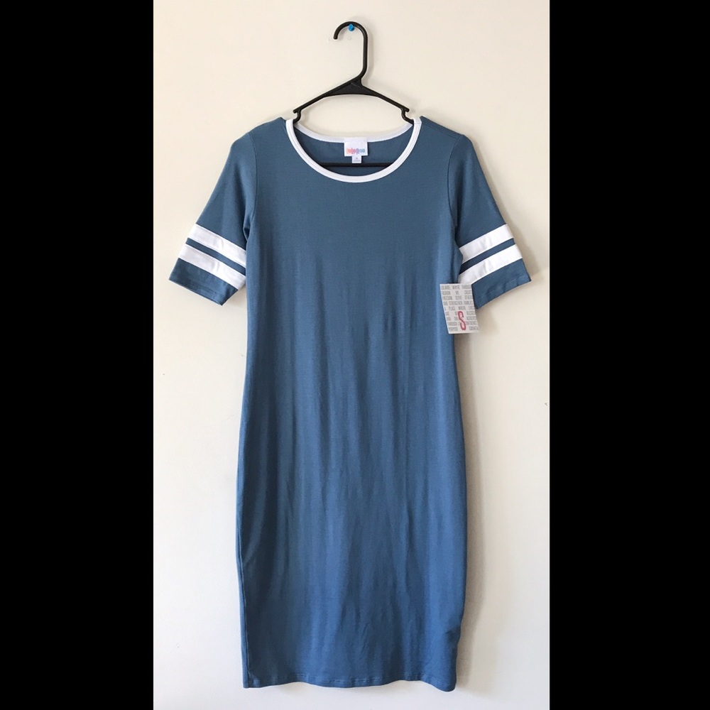 NWT LuLaRoe Julia ~ Very Stretchy ~ Size Small