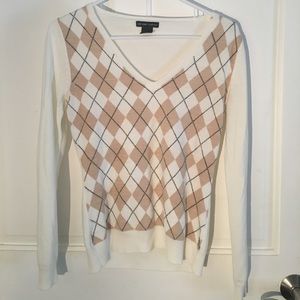 LAST CHANCE! Cream argyle v neck sweater