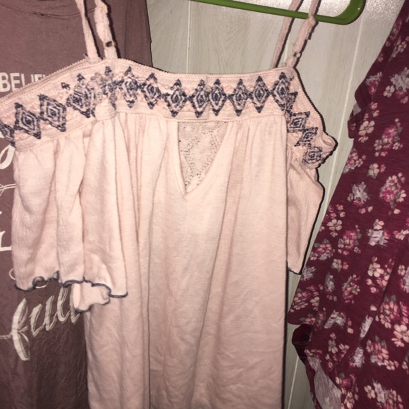 off the shoulder top💗 - Picture 2 of 2