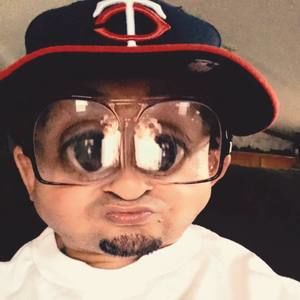 Meet your Posher, Carl