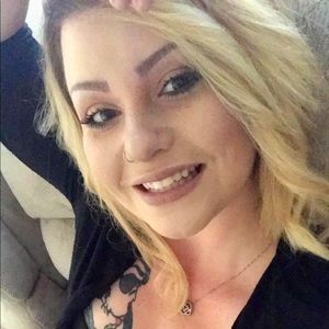 Meet your Posher, Candice