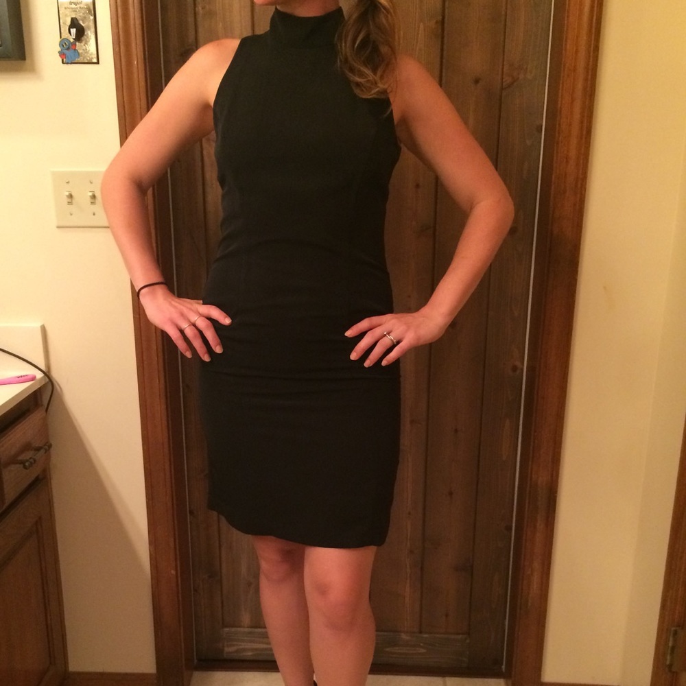 LBD. Sleeveless turtleneck. Sz 6