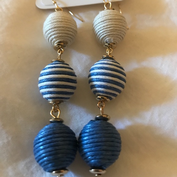 Gave as gift- Charming Charlie Earrings - Picture 2 of 4