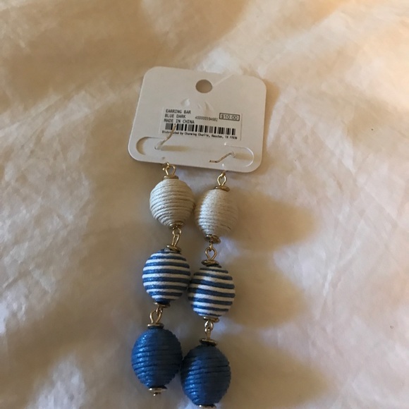 Gave as gift- Charming Charlie Earrings - Picture 3 of 4