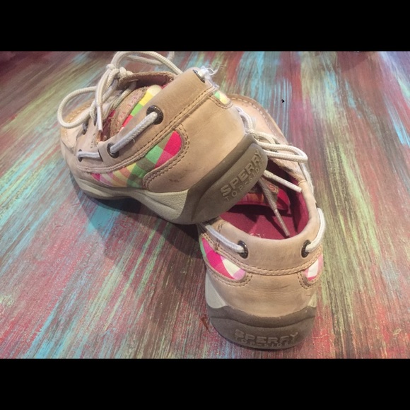 Girls top side Sperry's - Picture 3 of 3