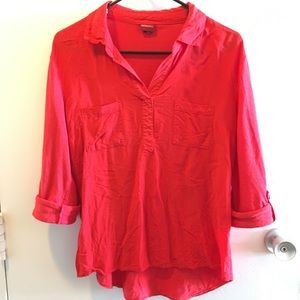 Red 3/4 length sleeve blouse