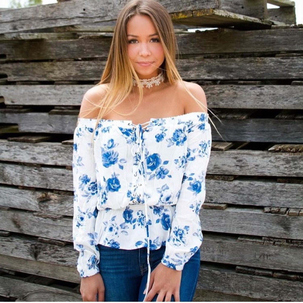 Gimmicks Floral Top