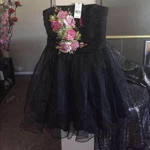 Black night out dress