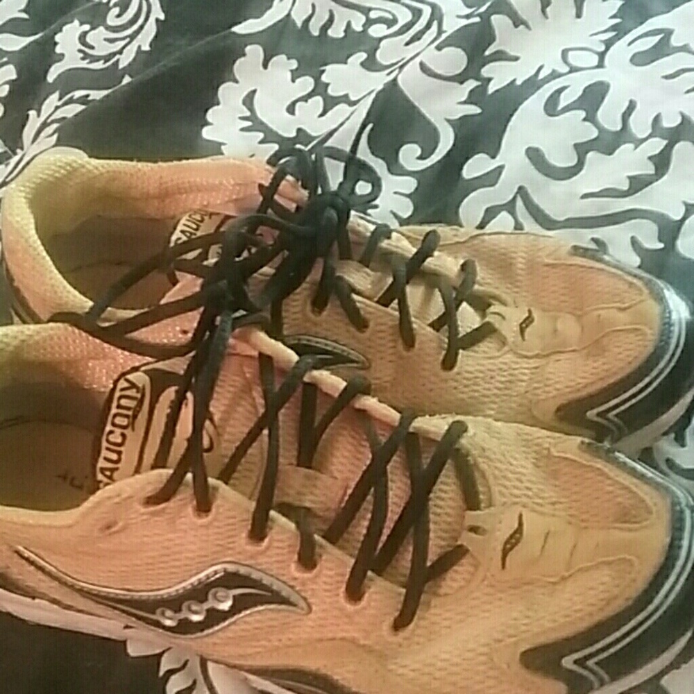 Shoes size 7