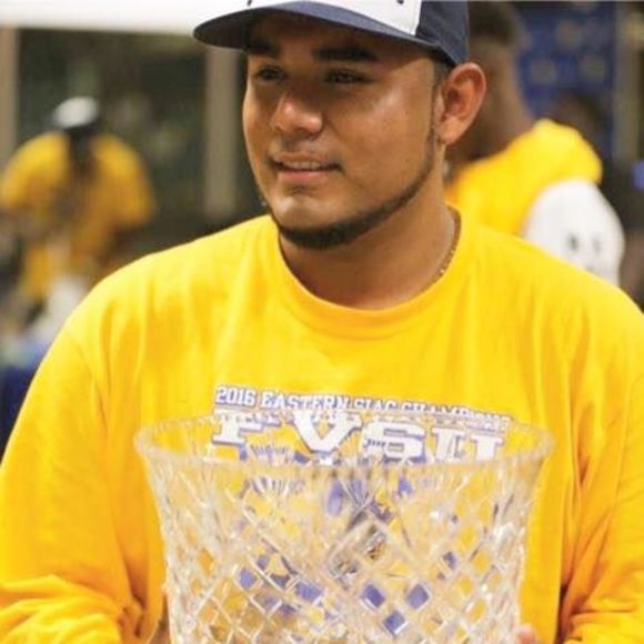 Meet your Posher, Carlos - Picture 1 of 1