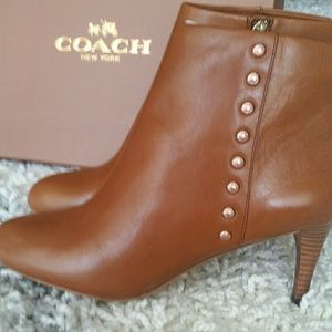 Hickory Calf Coach Booties