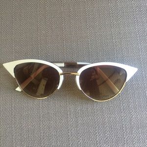 Cool Cat 80"s style sunglasses