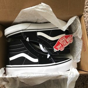 Authentic black/white Vans