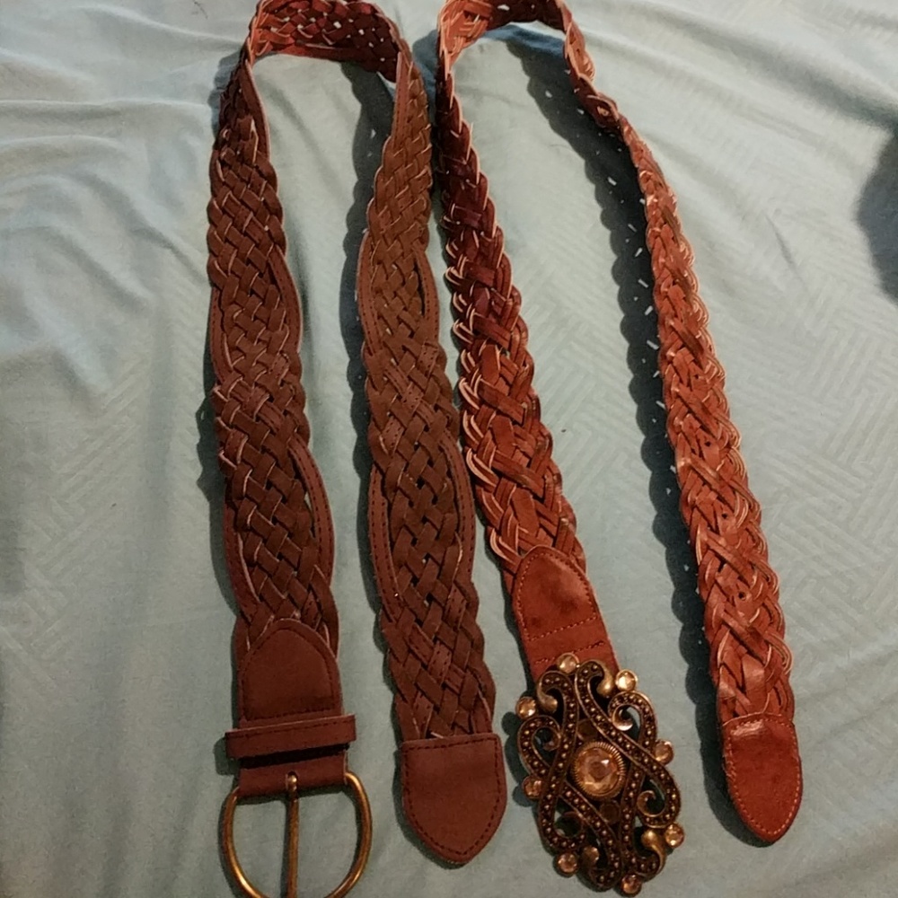 Lot of 2 belts
