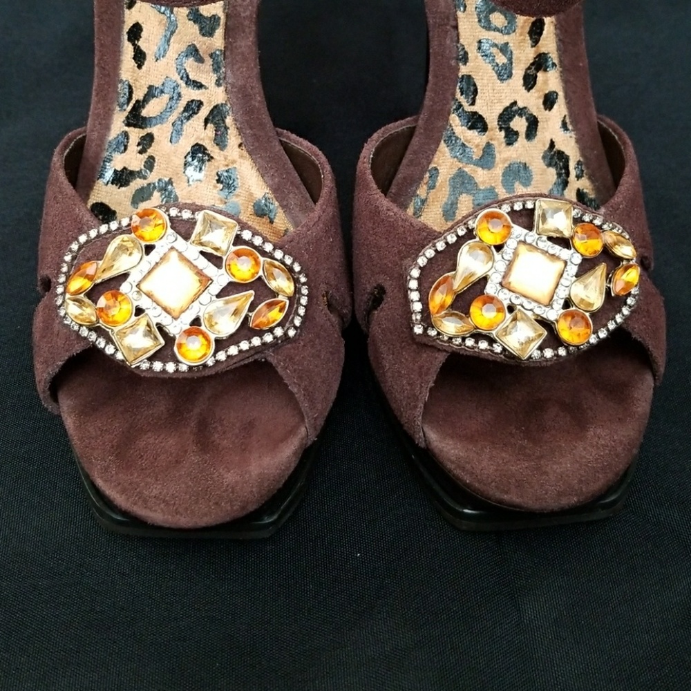 Carlos Santana Brown Heels - Picture 5 of 7