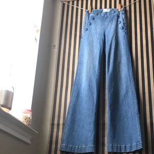 Frame ‘Le Capri’ Side-Button Flare Jeans