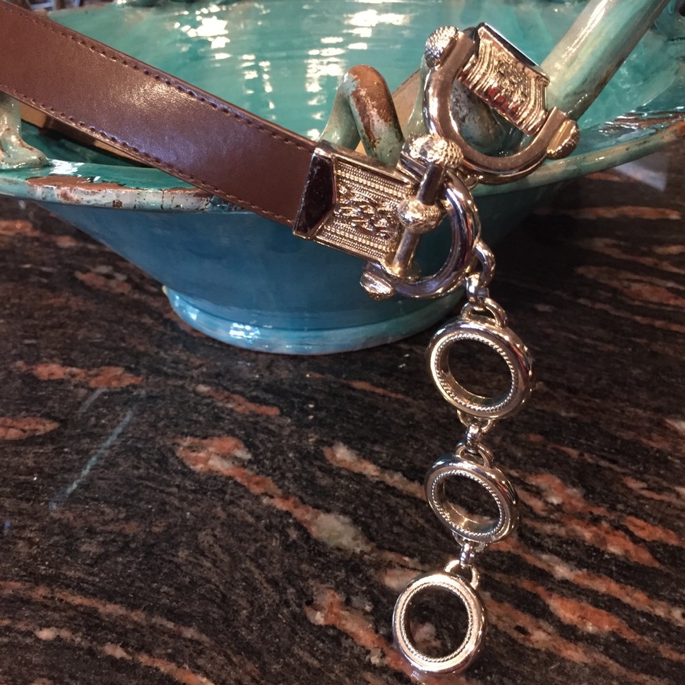 CHICOS genuine leather adjustable belt